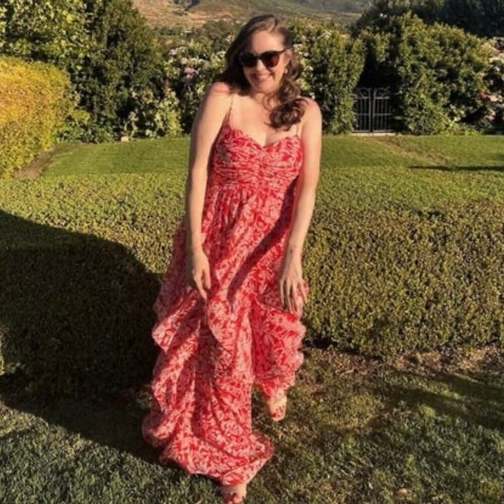 BADGLEY MISCHKA Red Floral Cascading Layers Sweetheart Neckline Gown size 14
